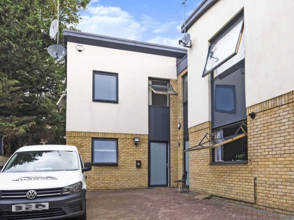 2 bed semidetached house to rent in Blackheath, London SE3, £2,000 pcm