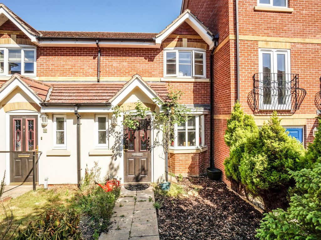 3 bed terraced house for sale in Etchingham Drive, St. LeonardsOnSea