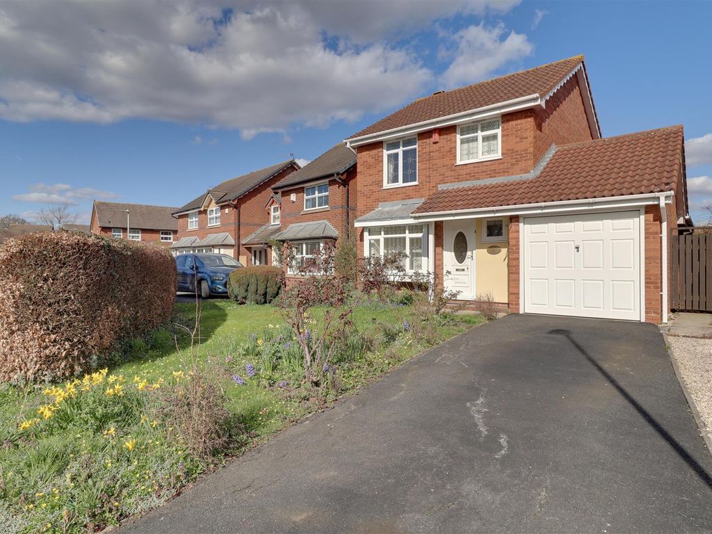 3 bed detached house for sale in Stone Close, Barnwood, Gloucester GL4