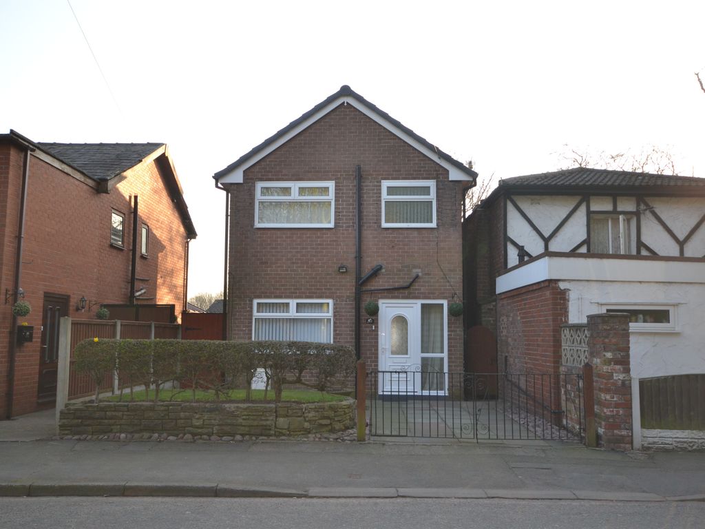 3 bed detached house to rent in Walkers Lane, Sutton, St Helens WA9, £