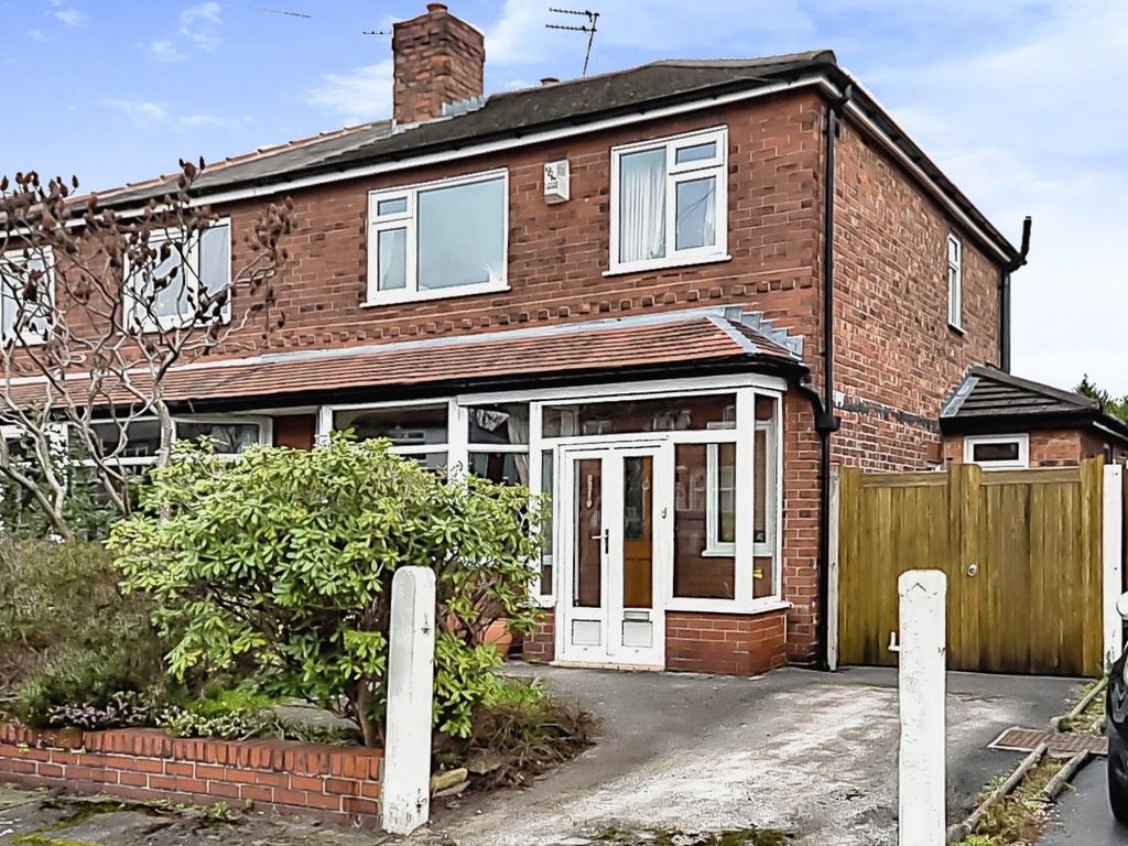 3 bed semidetached house for sale in Wyverne Road, Chorlton