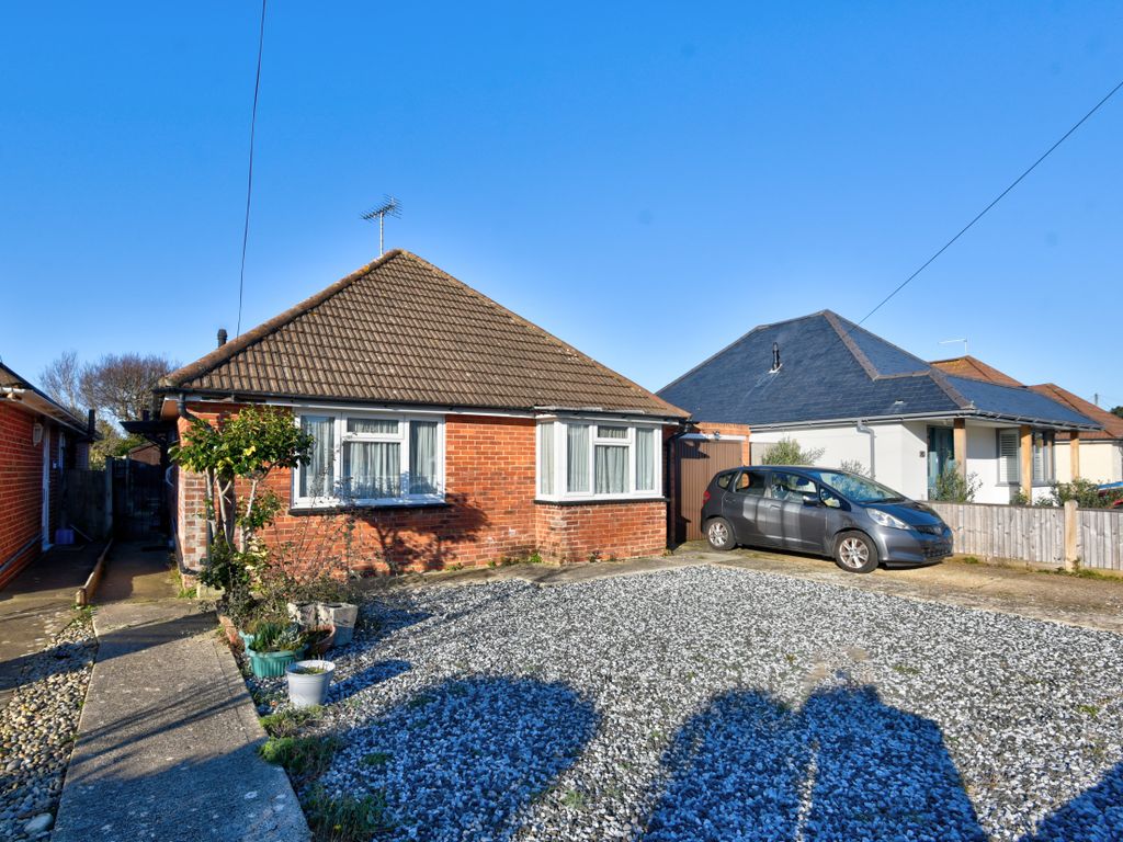 3 bed detached bungalow for sale in Shirley Close, Rustington