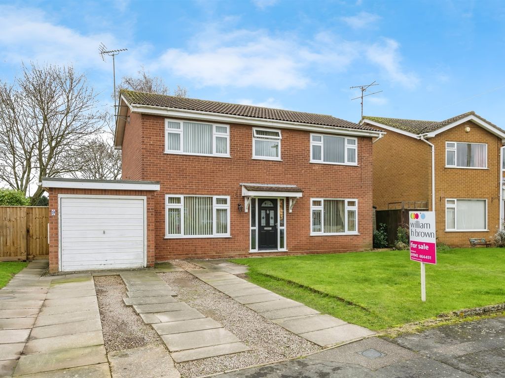 4 bed detached house for sale in Welbeck Road, Wisbech PE13, £300,000