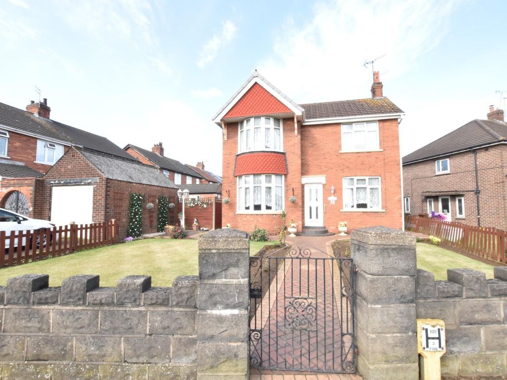 3 bed detached house for sale in Station Road, Scunthorpe DN15, £
