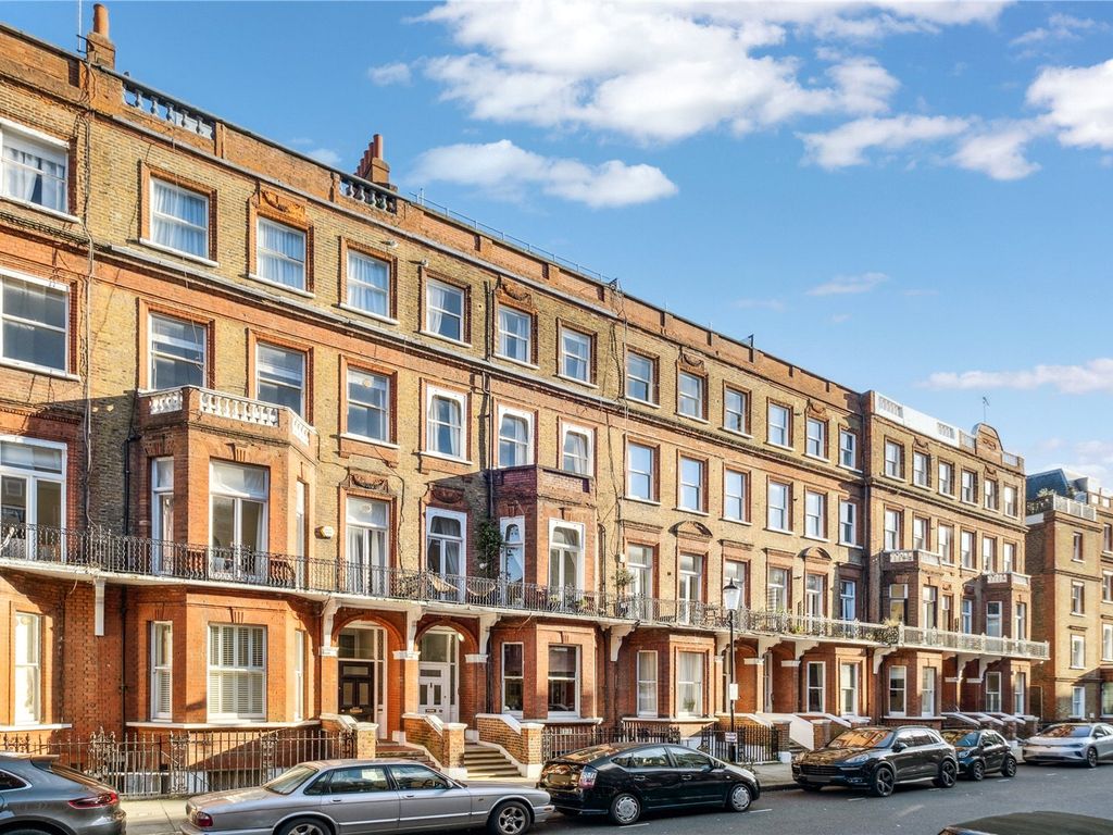 2 bed flat for sale in Rosary Gardens, London SW7, £950,000 Zoopla