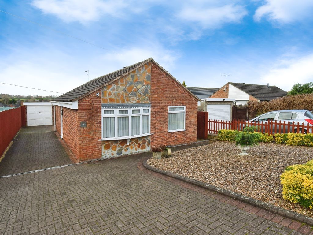 2 bed bungalow for sale in Fieldway Crescent, Great Glen, Leicester