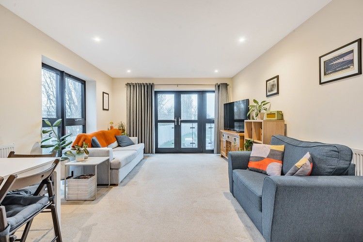 2 bed flat for sale in Dakota House, Welwyn Garden City, Hertfordshire