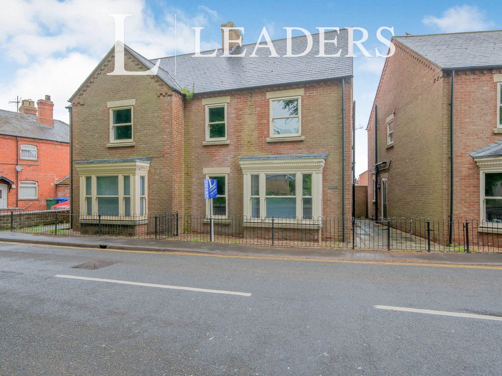 3 bed semidetached house to rent in South Street, Swineshead, Boston
