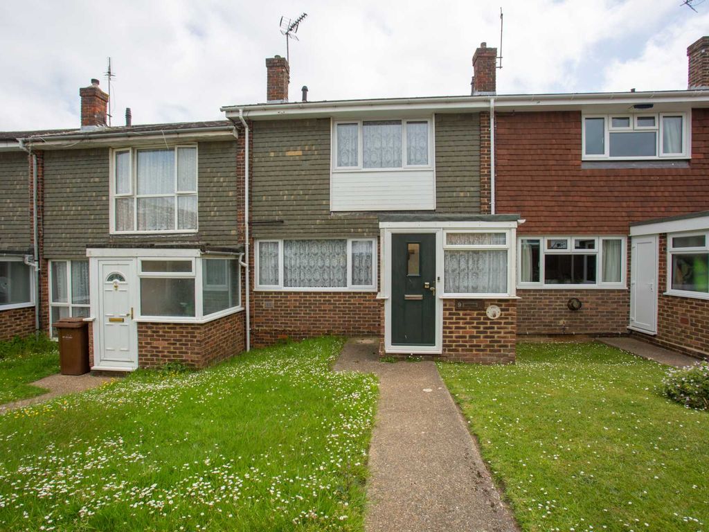 2 bed terraced house to rent in Brett Walk, Rainham ME8, £1,300 pcm