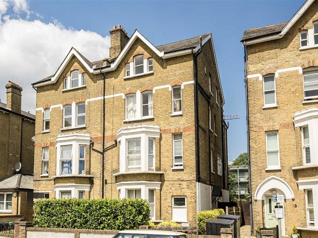 1 bed flat for sale in Ferry Road, Teddington TW11, £485,000 Zoopla