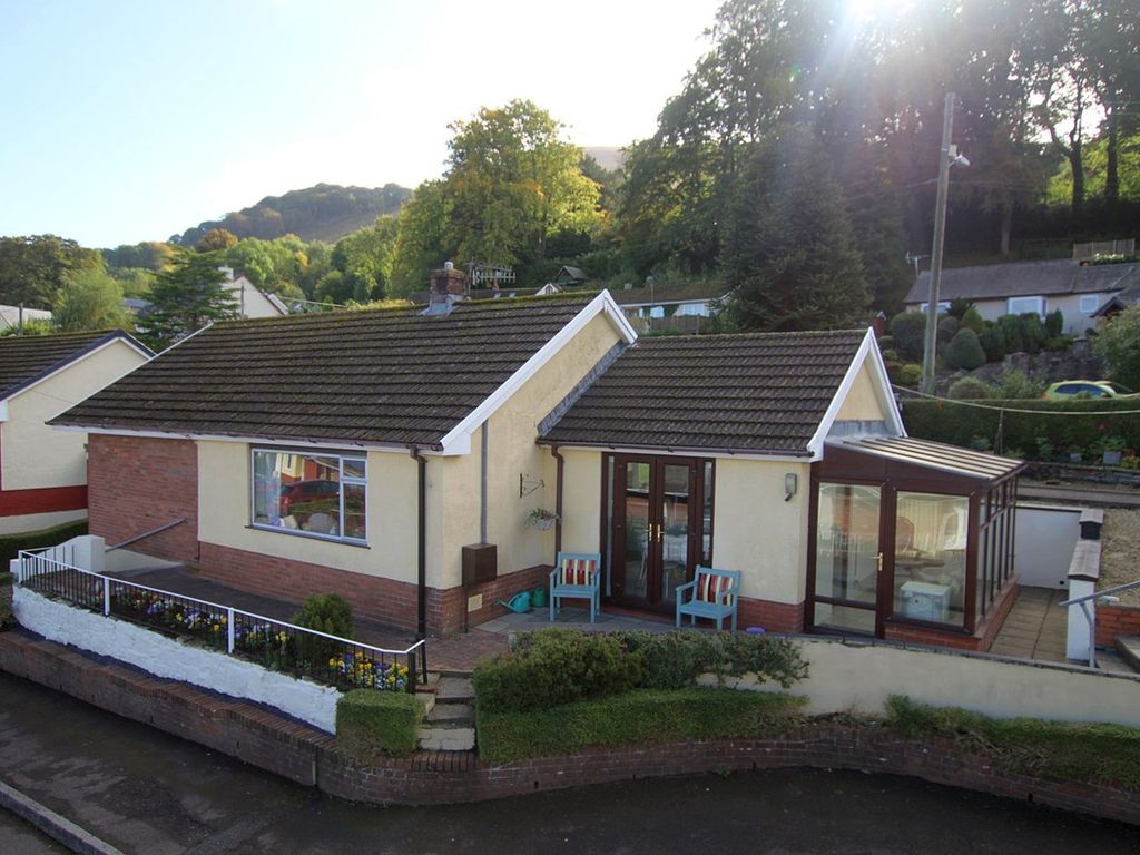 3 bed bungalow for sale in Stephens Crescent, Govilon, Abergavenny NP7