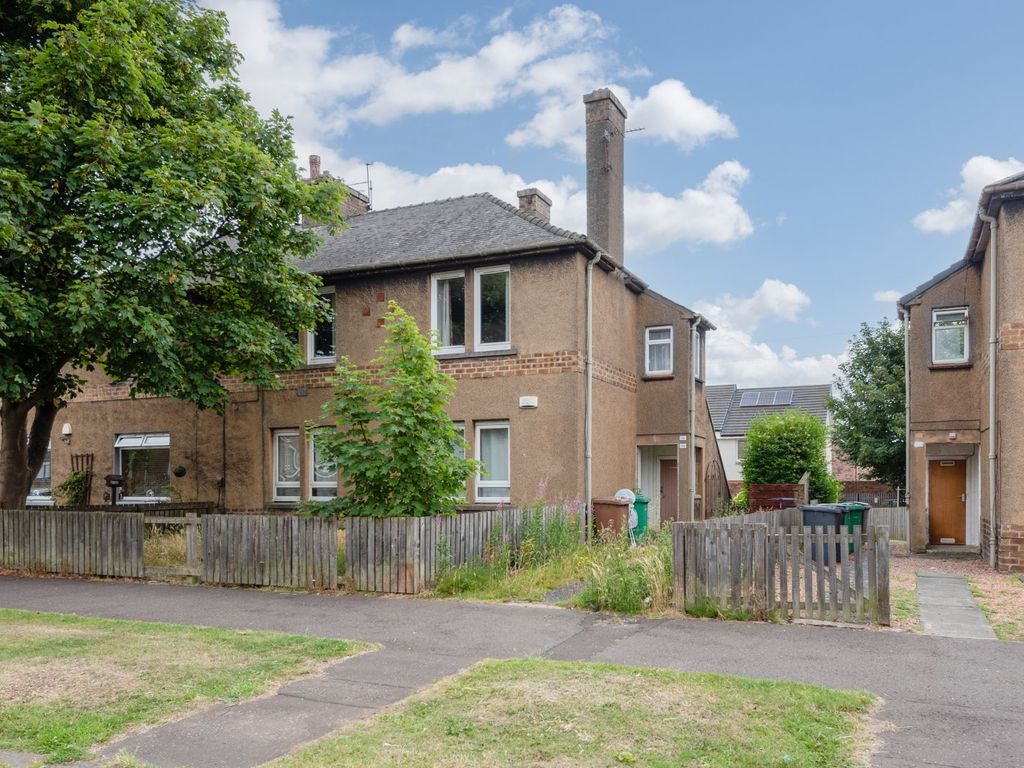 2 bed flat for sale in Den Walk, Methil, Leven, Fife KY8 Zoopla