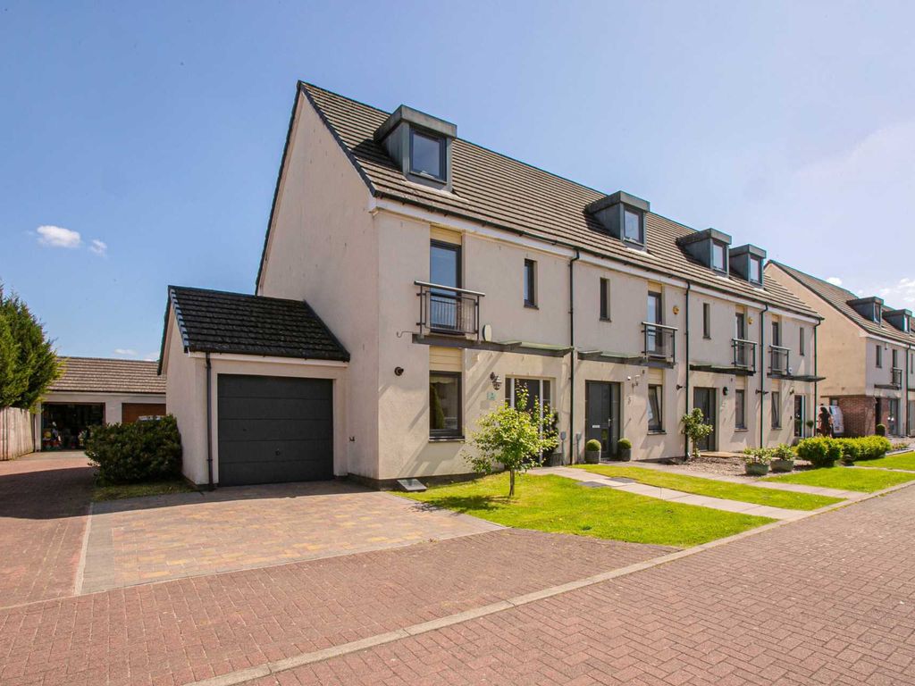 3 bed end terrace house for sale in Crofton Drive, Renfrew PA4 Zoopla
