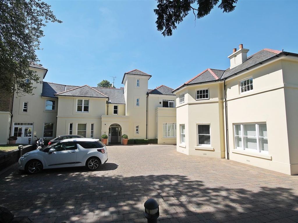 2 bed flat for sale in The Pines, Puckle Lane, Canterbury CT1 Zoopla