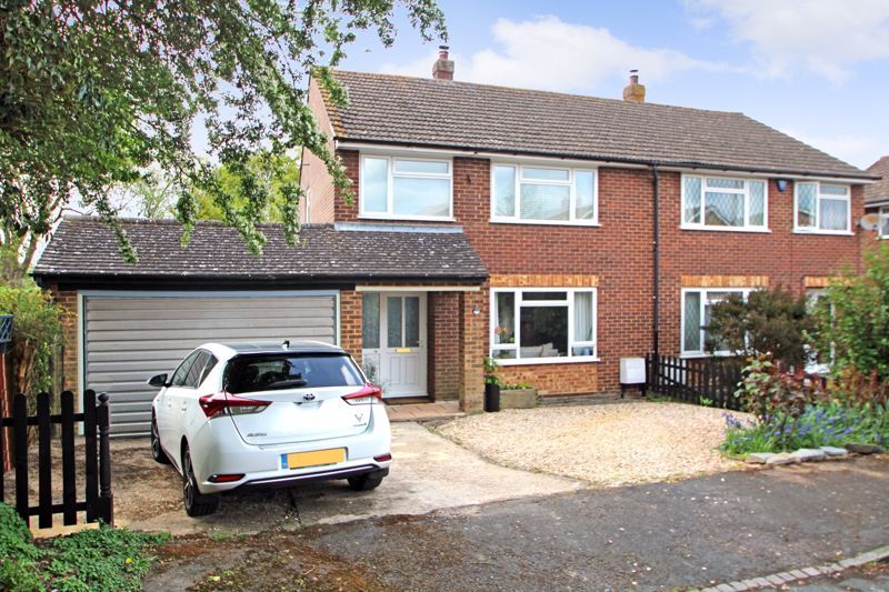 3 bed semidetached house for sale in The Coppice, Booker, High