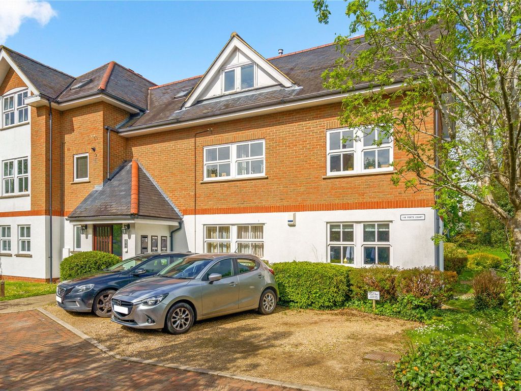 1 bed flat for sale in Poets Court, Milton Road, Harpenden