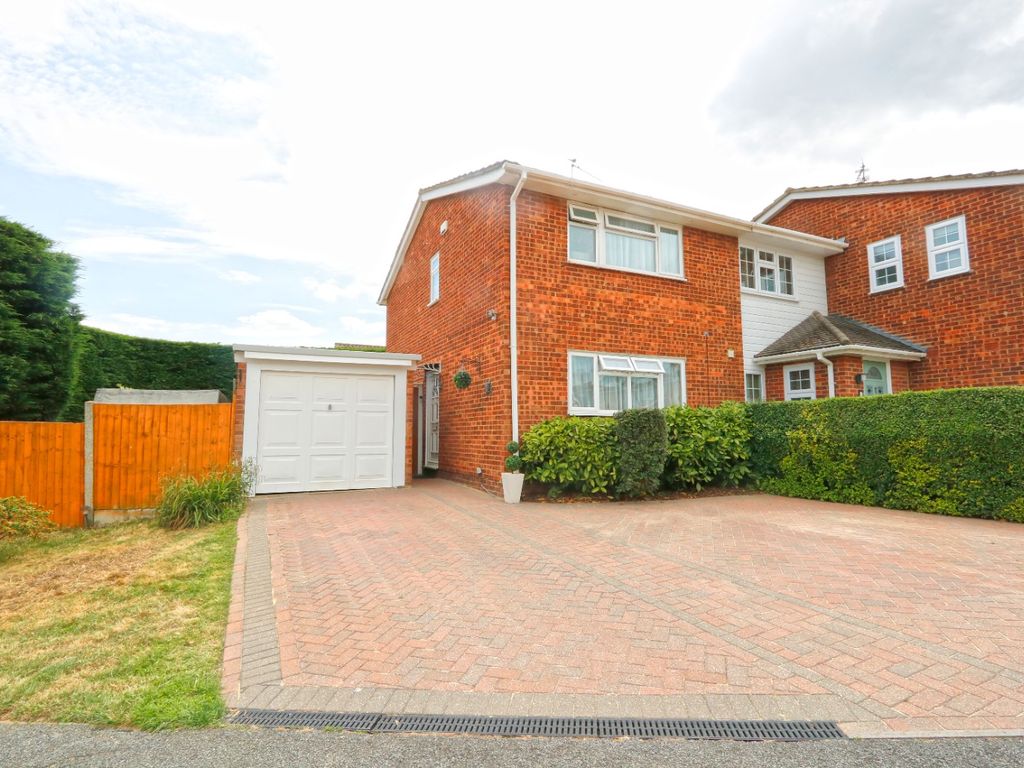 2 bed end terrace house for sale in Raven Drive, South Benfleet, Essex SS7 Zoopla