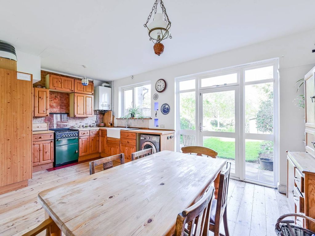 5 bed terraced house for sale in Rayford Avenue, Lee, London SE12 Zoopla