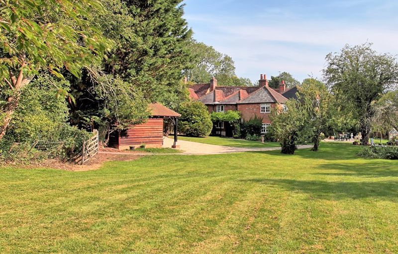 4 bed detached house for sale in Amersham Road, Chalfont St. Peter