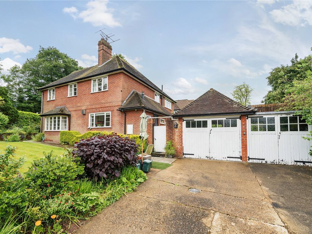 5 bed detached house for sale in Farnham Road, Guildford, Surrey GU2, £