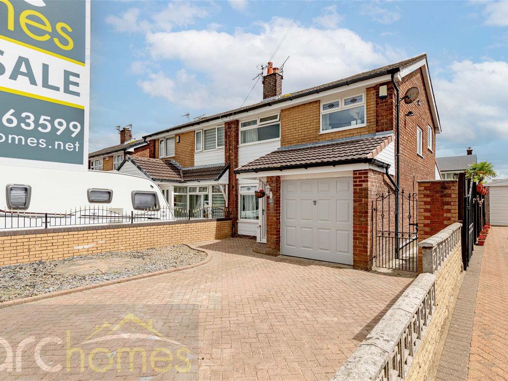 3 bed semidetached house for sale in Long Lane, Hindley Green, Wigan