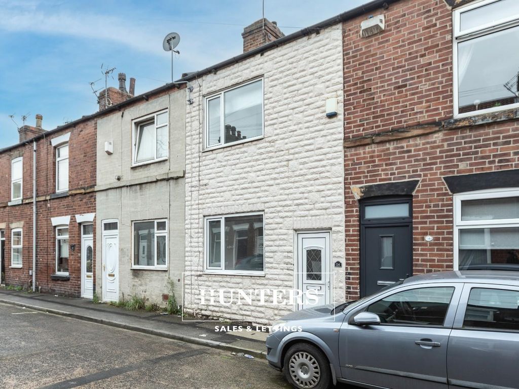 2 bed terraced house to rent in Robin Hood Street, Castleford WF10, £