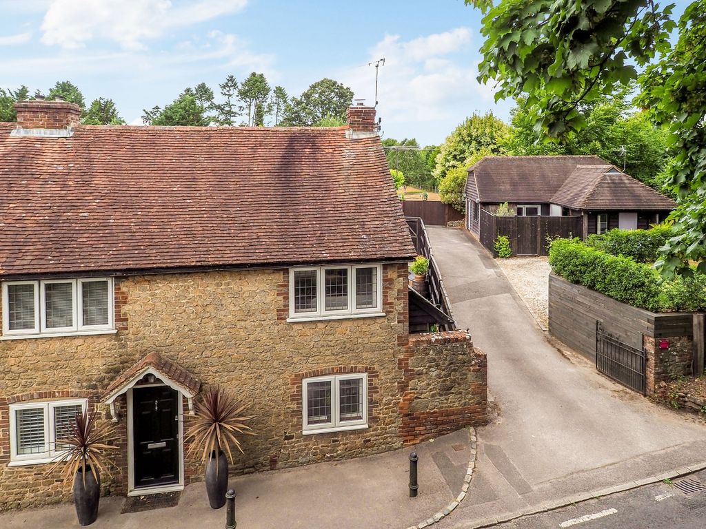 4 bed barn conversion for sale in Portsmouth Road, Liphook, Hampshire GU30 Zoopla