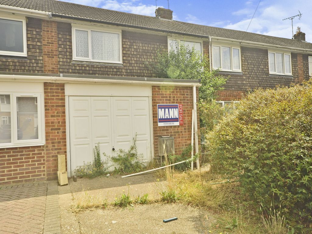 3 bed semidetached house for sale in Highfield Road, Willesborough