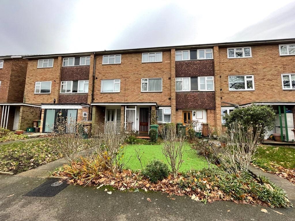 2 bed for sale in Bond Gardens, Wallington SM6, £315,000