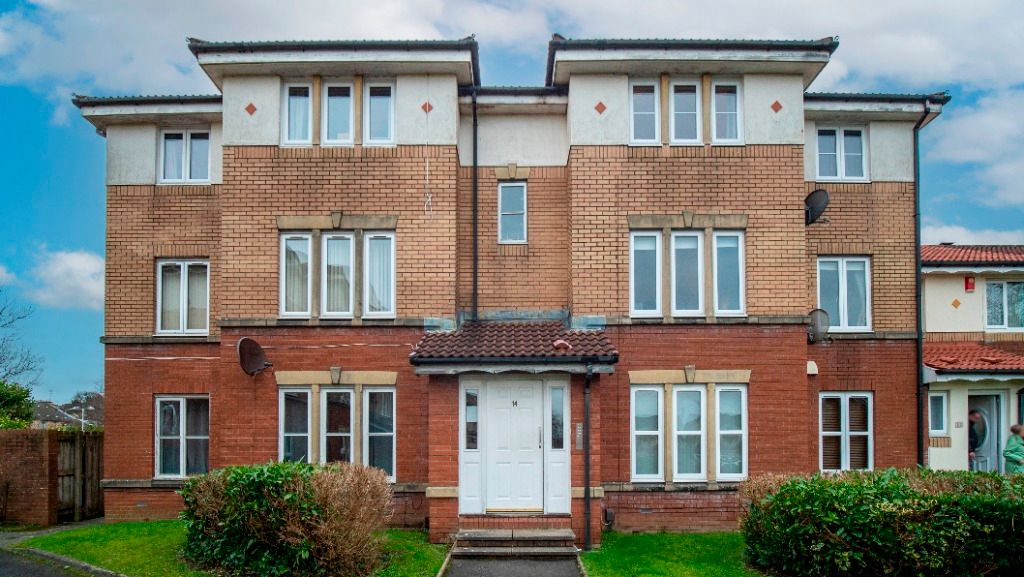 2 bed flat to rent in Celtic Street, Maryhill, Glasgow G20, £900 pcm