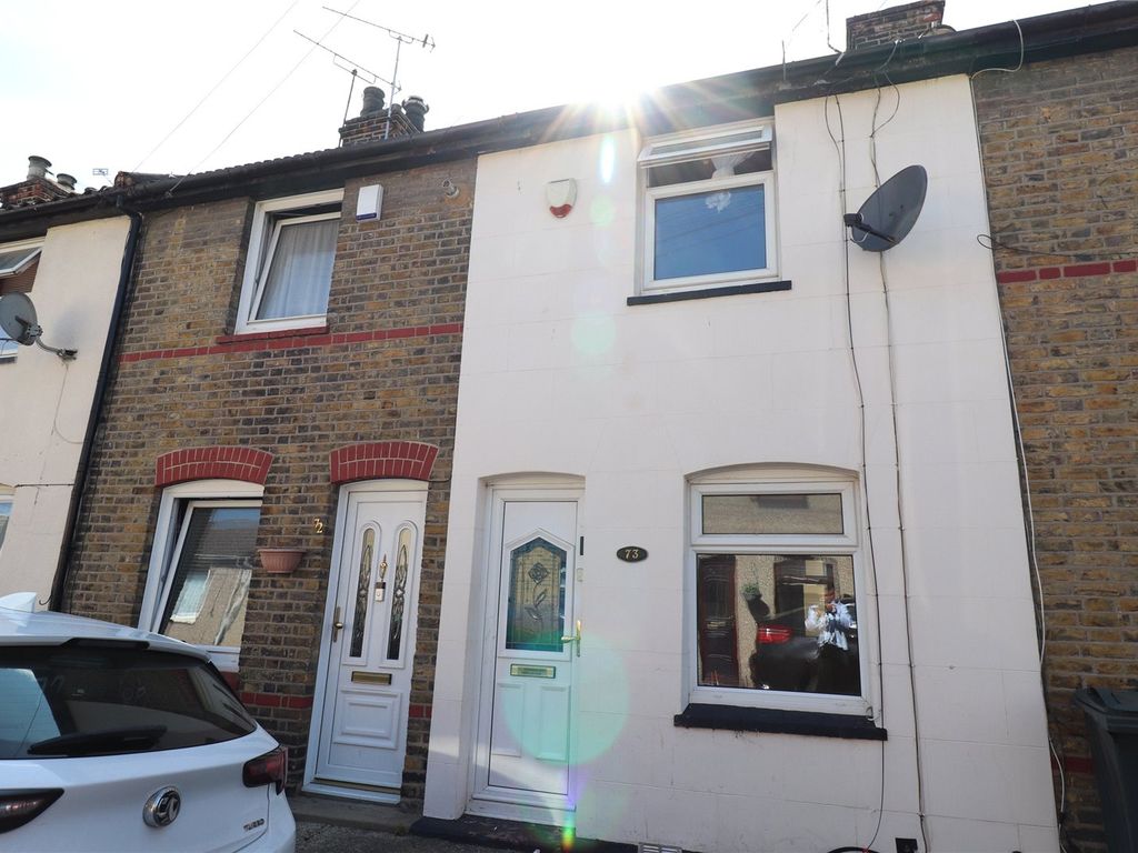 2 bed terraced house for sale in Sun Road, Kent DA10, £