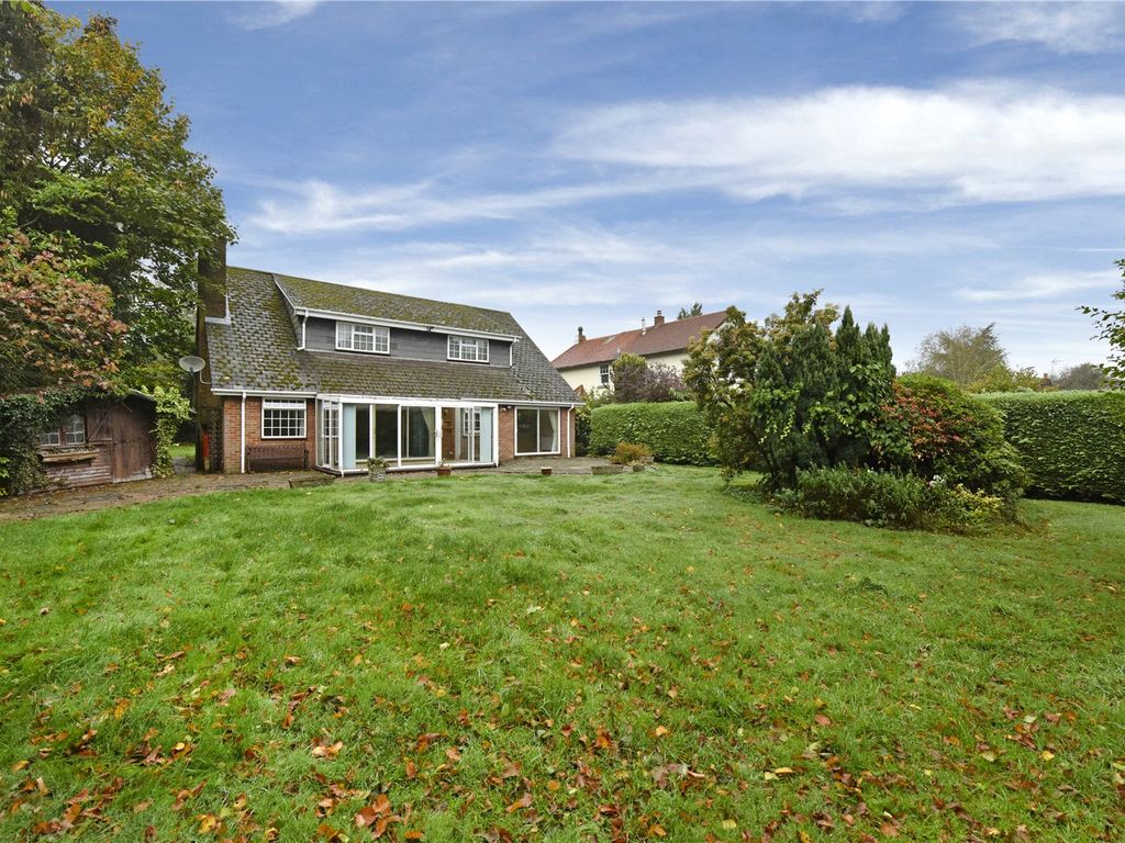 2 bed bungalow to rent in Wood Lane, South Heath, Great Missenden