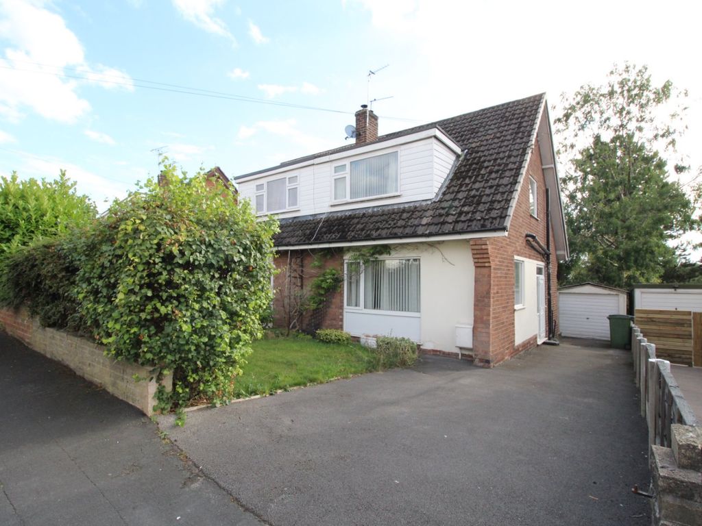 3 bed semidetached house for sale in Yew Tree Drive, Bredbury