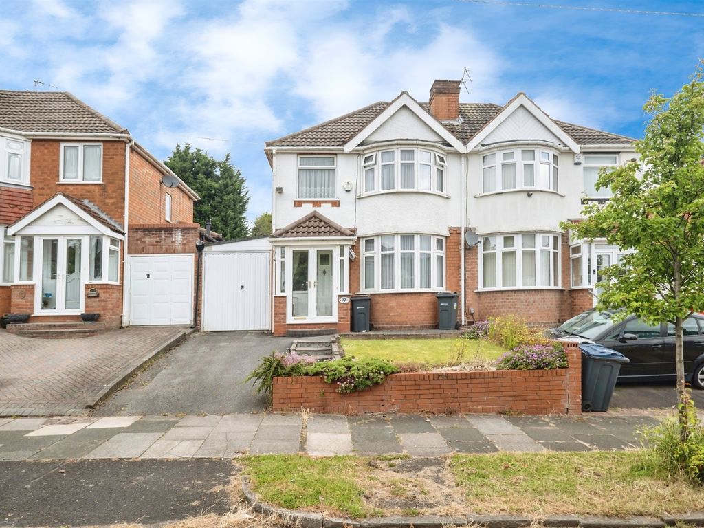 3 bed semidetached house for sale in Mildenhall Road, Great Barr