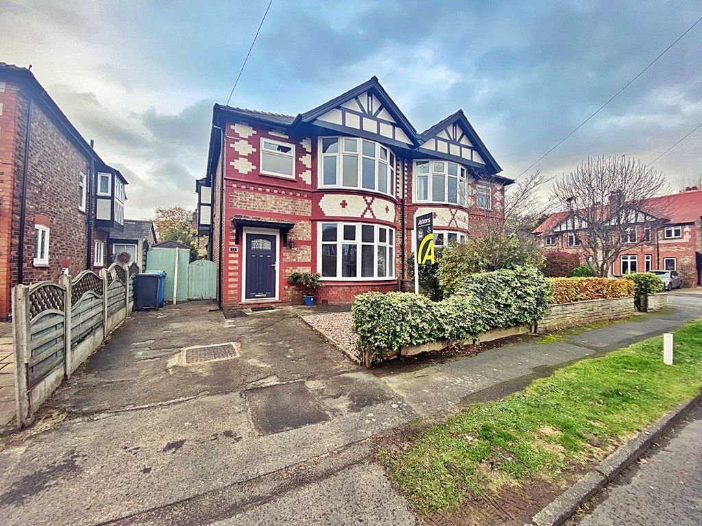 4 bed semidetached house for sale in Stanley Avenue, Stockton Heath