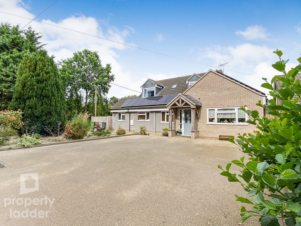 5 bed detached house for sale in Newton Road, Hainford, Norwich NR10