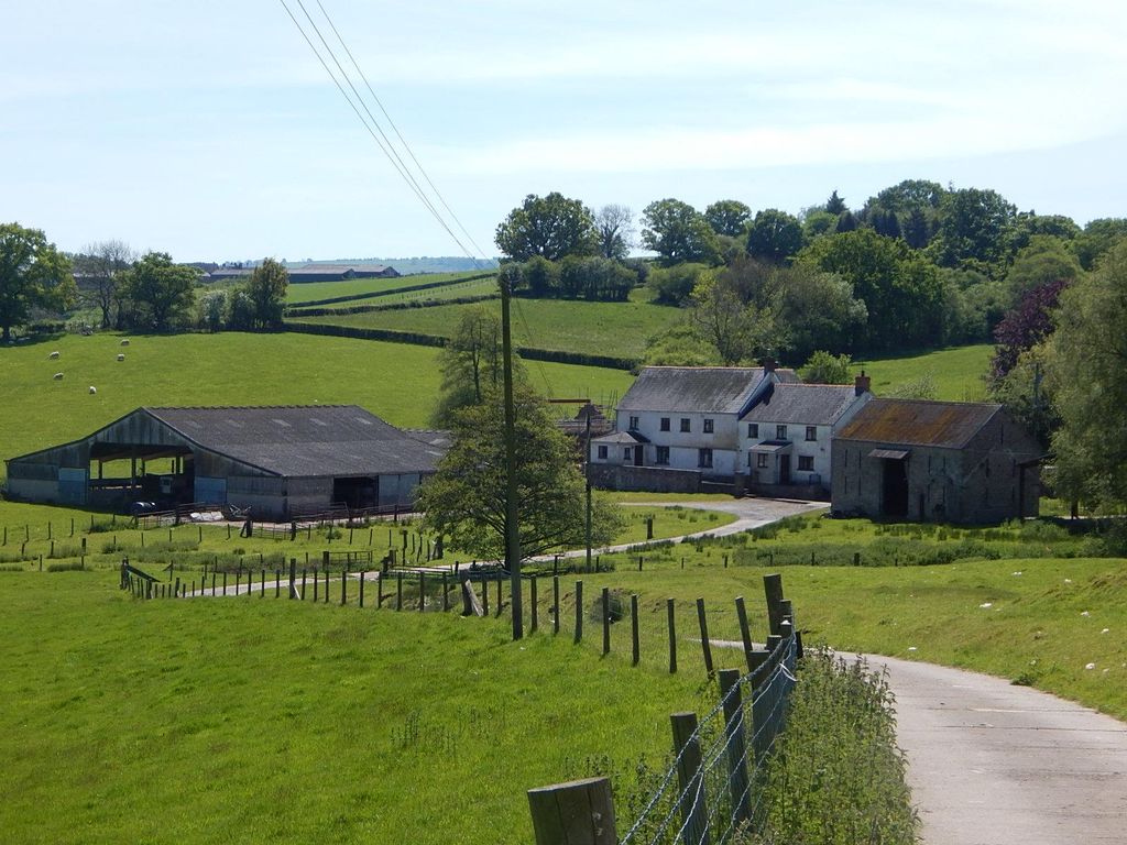 3 bed semidetached house to rent in Llansoy, Nr Usk, Monmouthshire