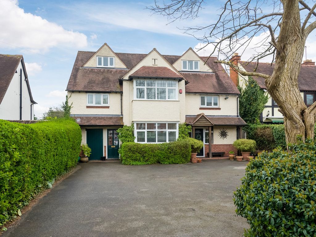 5 bed detached house for sale in Shipston Road, StratfordUponAvon