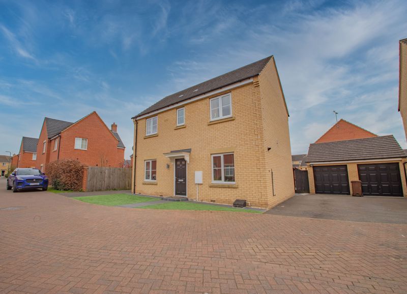 3 bed detached house for sale in Juno Way, Cardea/Stanground