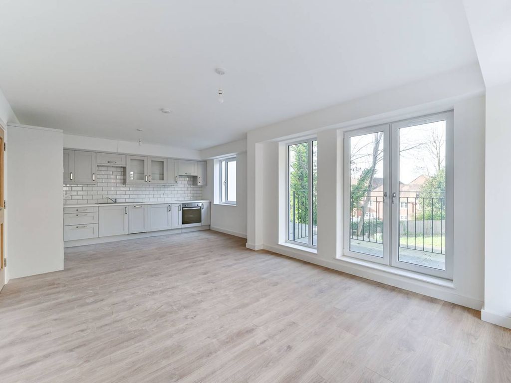 2 bed flat to rent in St James Road, Croydon, Purley CR8, £2,050 pcm