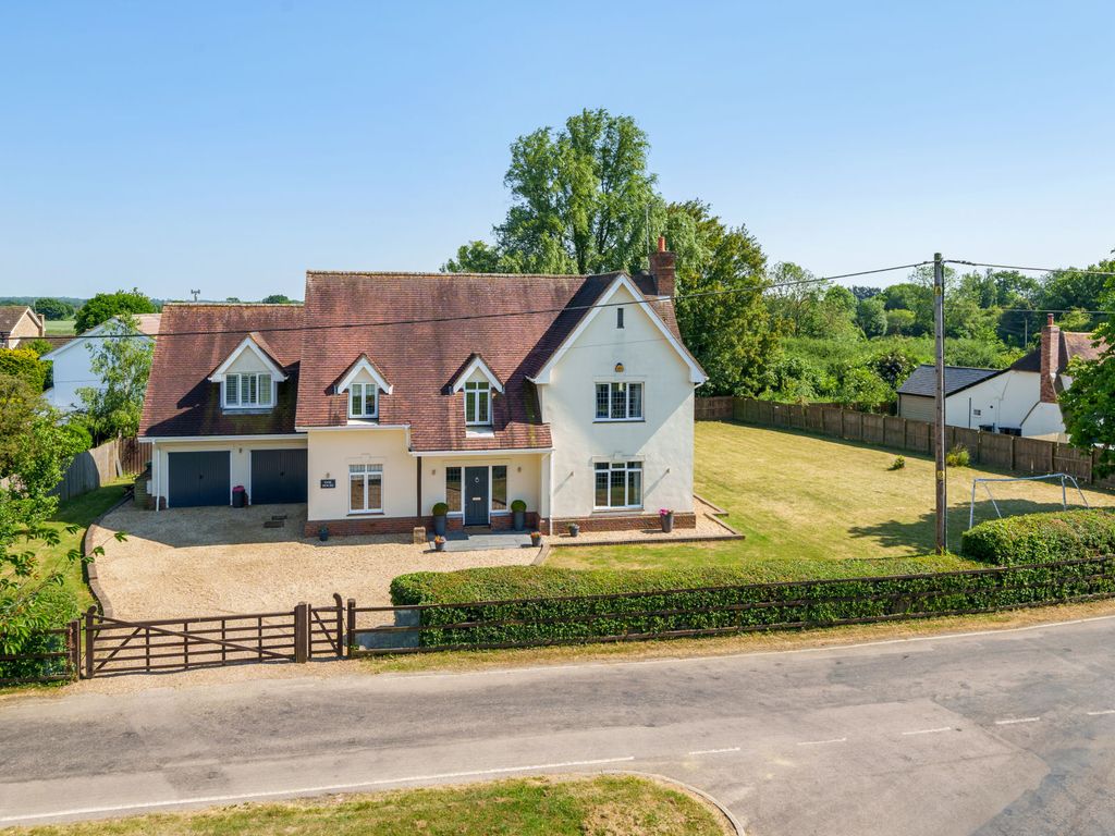 5 bed detached house for sale in Bannister Green, Felsted CM6, £