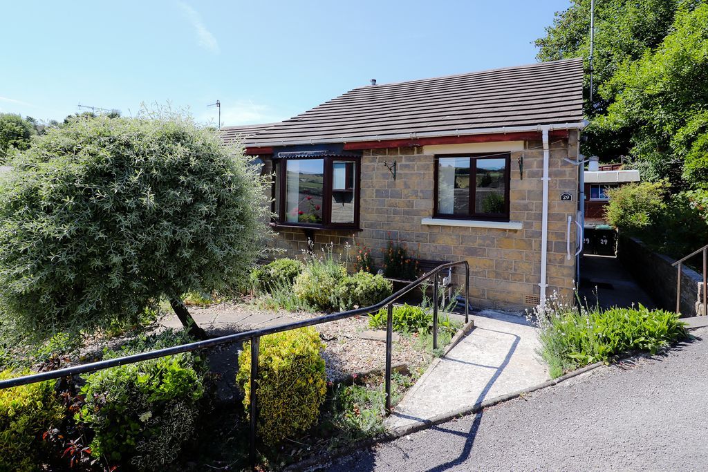 2 bed bungalow for sale in Crowther Close, Slaithwaite, Huddersfield