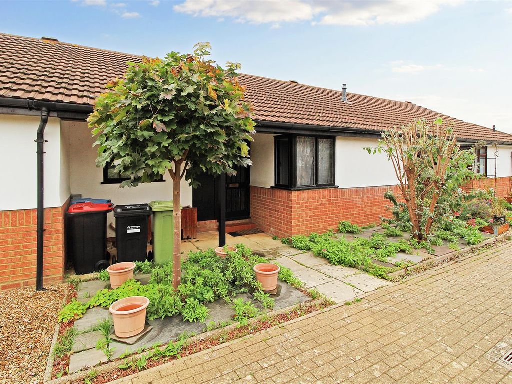 2 bed bungalow for sale in Sokeman Close, Greenleys, Milton Keynes MK12