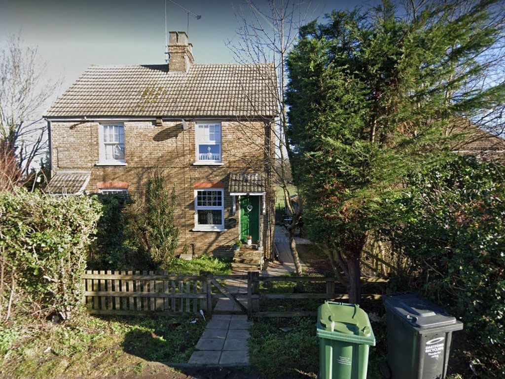 3 bed semidetached house to rent in Sandy Lane, Bean, Dartford, Kent