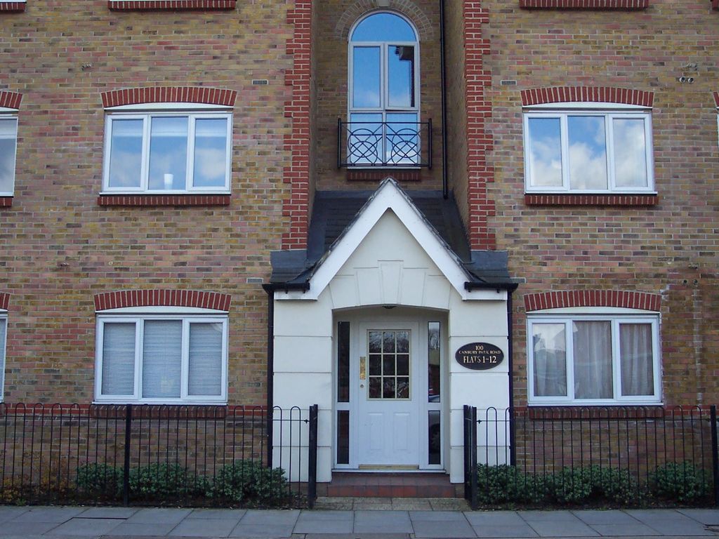 2 bed flat to rent in Canbury Park Road, Kingston Upon Thames KT2, £