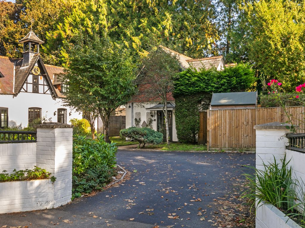 2 bed detached house for sale in Main Road, Otterbourne, Winchester