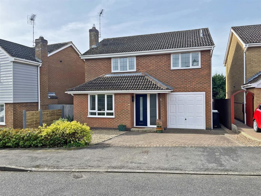 4 bed detached house to rent in Partridge Way, Oakham LE15, £1,695 pcm