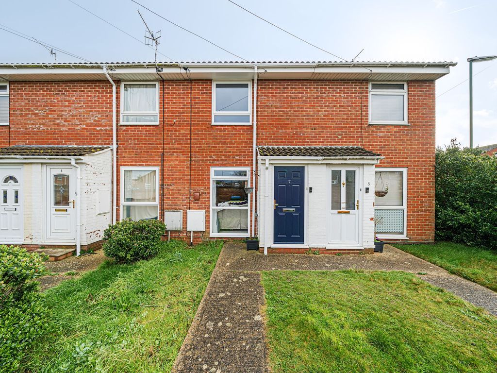 2 bed terraced house for sale in Stoneage Close, North Bersted, Bognor
