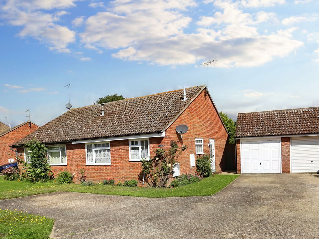 2 bed semidetached bungalow for sale in St. Martins Green, Trimley St