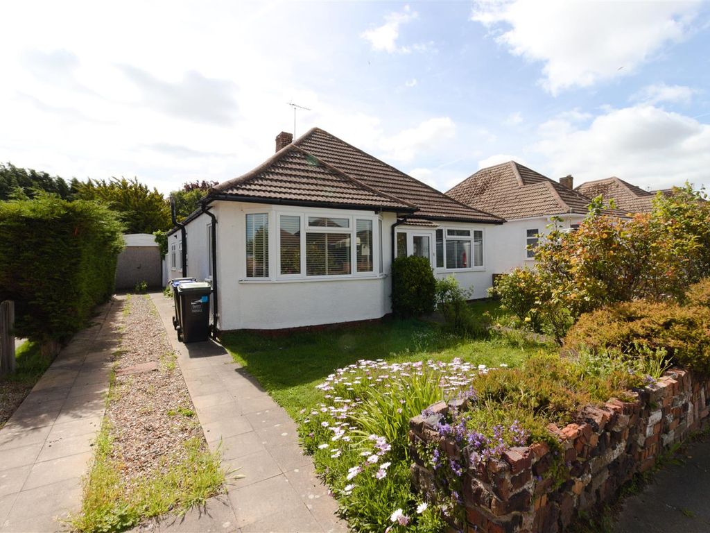 2 bed detached bungalow for sale in Botany Road, Broadstairs CT10, £